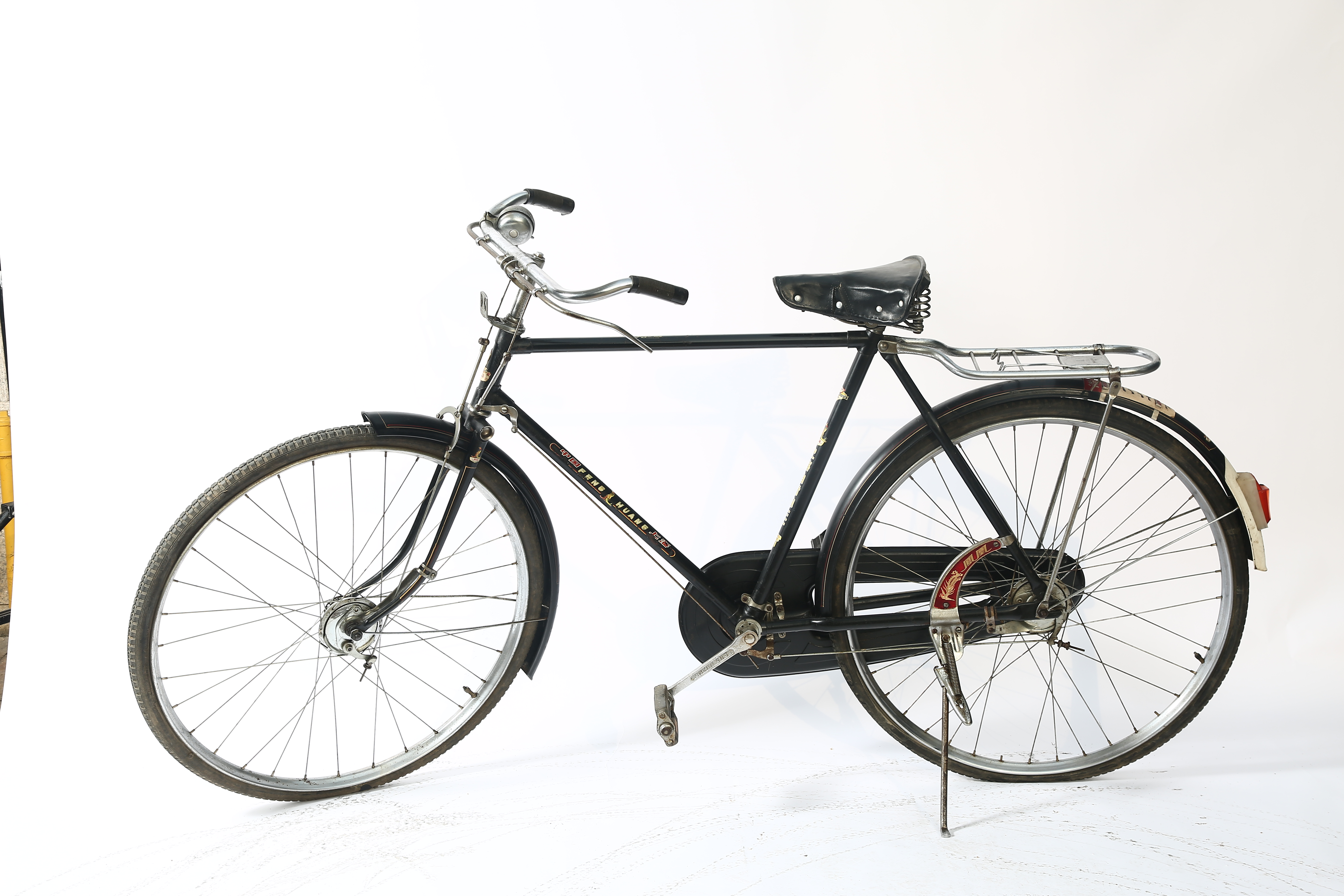 品名:凤凰自行车 规格:pa-28 产地:上海 生产厂家:上海自行车厂 尺寸
